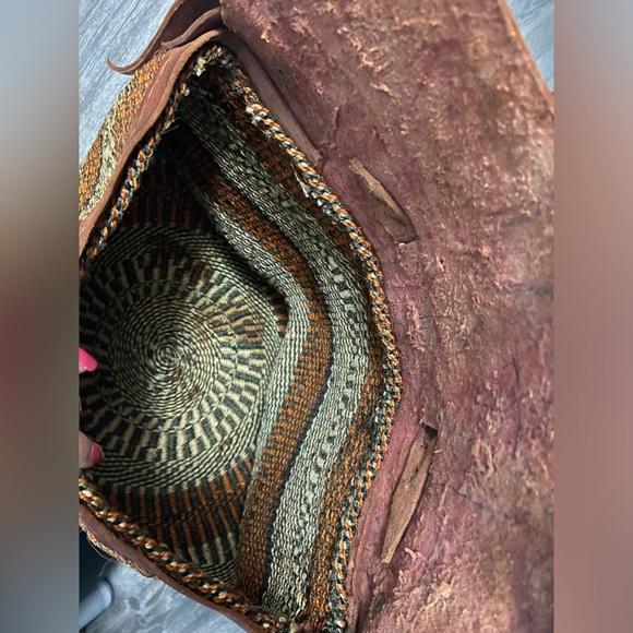 Rare Vintage Boho Leather Woven Jute Bucket Saddle Crossbody Top Handle Bag - Picture 12 of 16